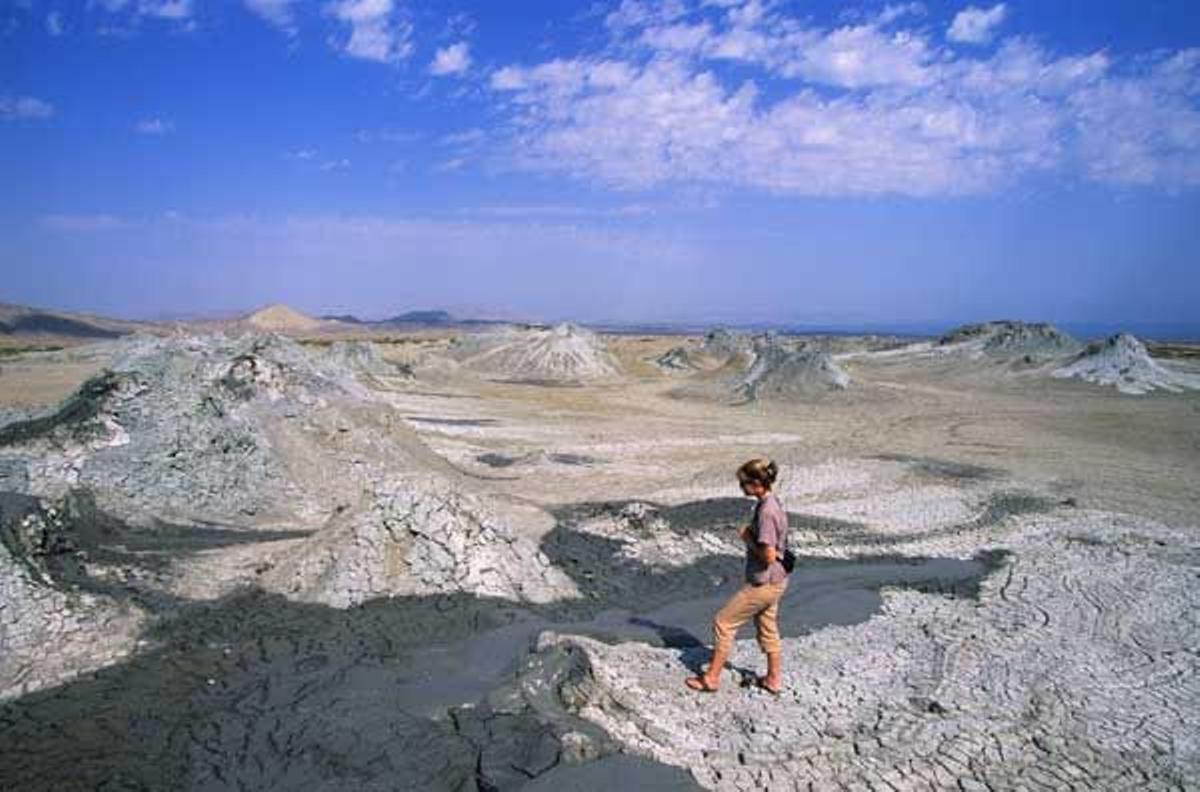Volcanes de lodo en el Parque Nacional de Gobustán, en Azerbaiyán.