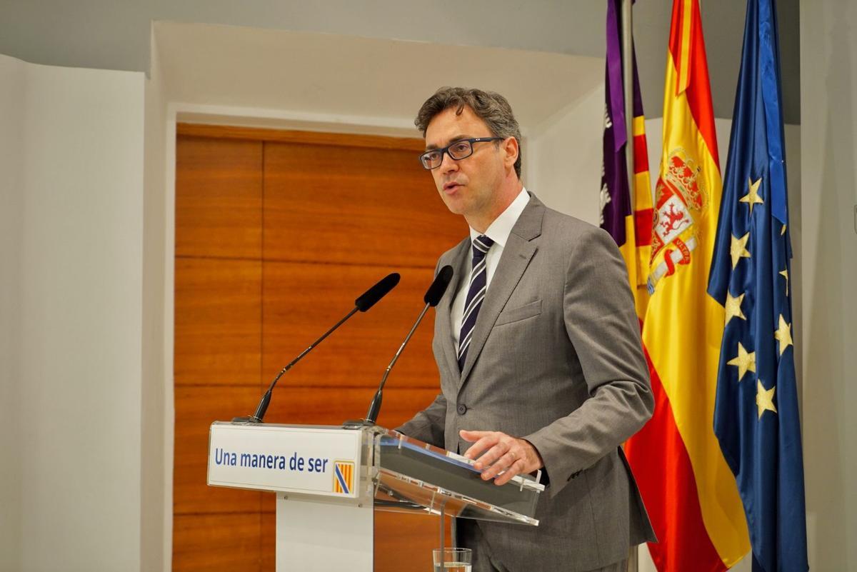 El portavoz del Govern, Antoni Costa, esta mañana en la rueda de prensa posterior al Consell de Govern.