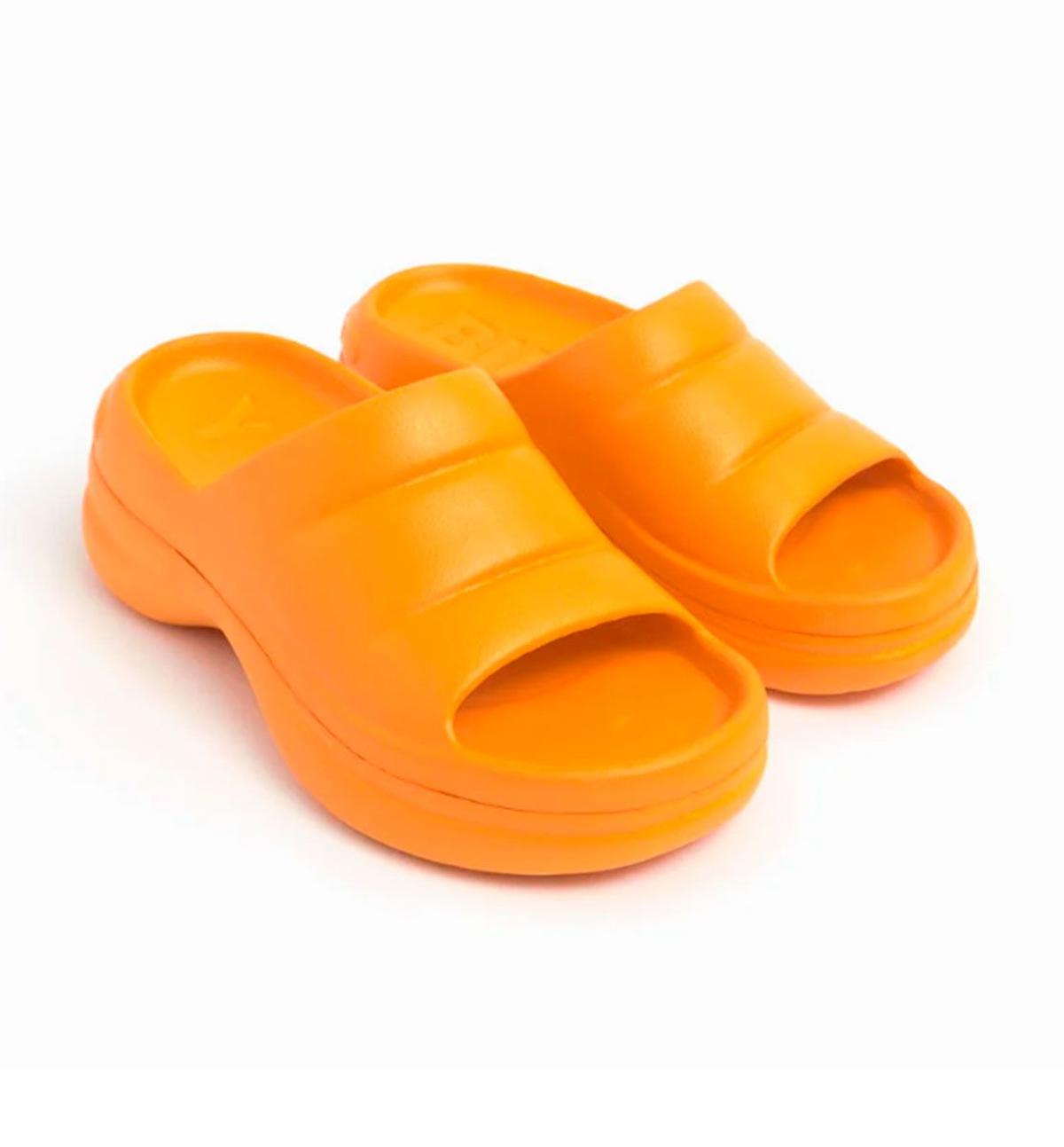 'Naranja vitamina': Chanclas con plataforma