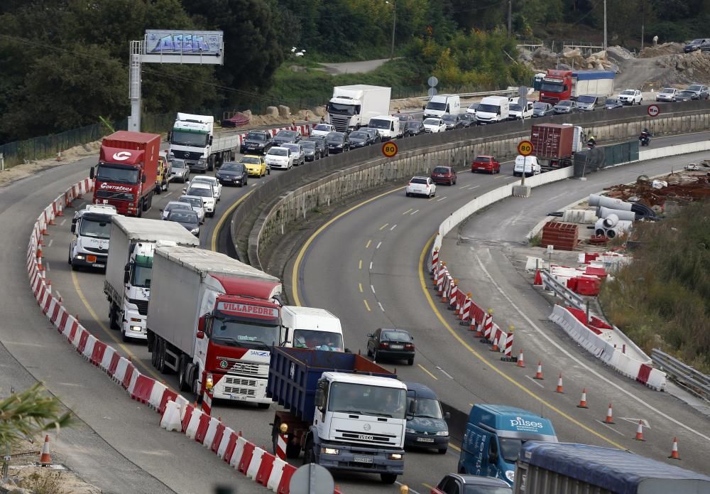 Accidente múltiple en Rande con 10 vehículos implicados