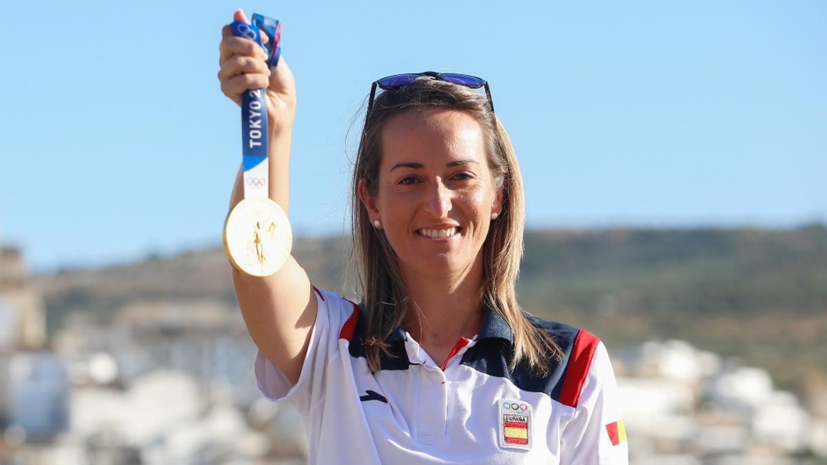 Fátima Gálvez, con la medalla de oro conquistada en los Juegos de Tokio.