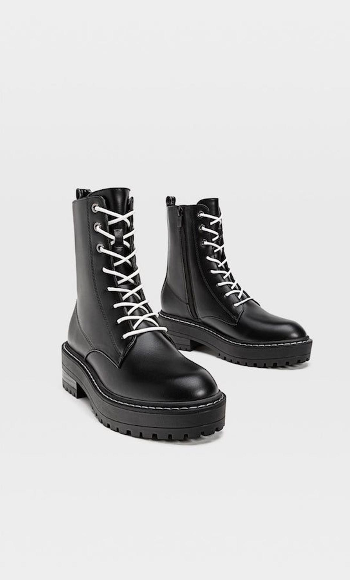 Las Combat Boots blancas y negras