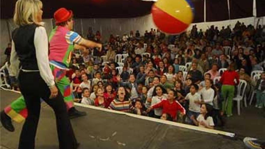 Apoteosis infantil tras un mal día con 2 heridos