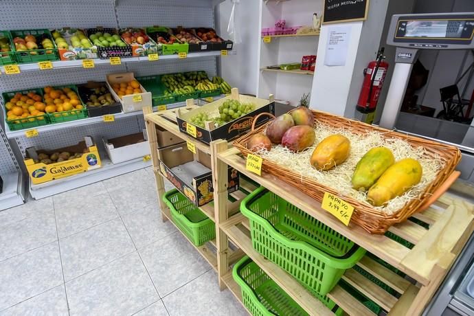 13-09-19 LAS PALMAS DE GRAN CANARIA. DISTINTAS FRUTERIAS. LAS PALMAS DE GRAN CANARIA. Reportaje fruterías. Fotos: Juan Castro.  | 13/09/2019 | Fotógrafo: Juan Carlos Castro