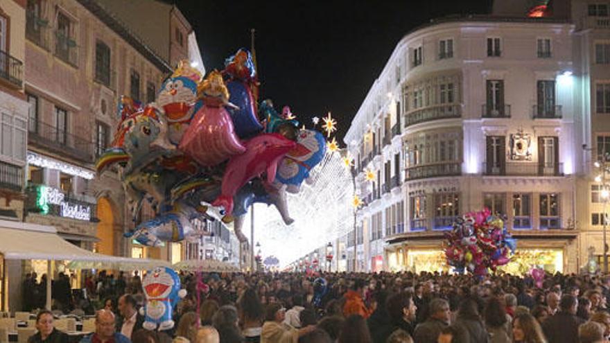 Ambiente navideño en la plaza de la Constitución.