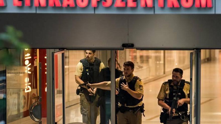 Al menos nueve muertos en un tiroteo en un centro comercial de Múnich