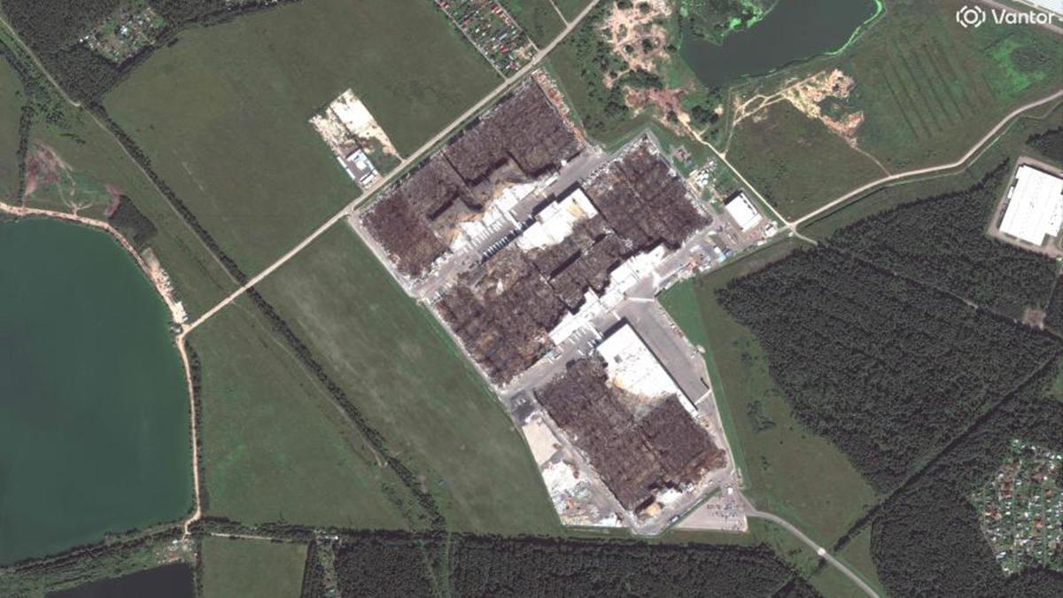 Imagen de satélite tomada el 5 de agosto que muestra el almacén de Wildberries en Volgograd, Rusia, tras los ataques aéreos ucranianos.