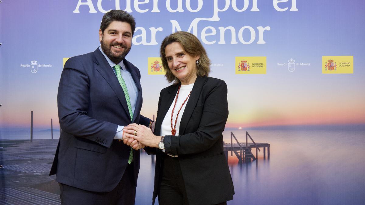 Fernando López Miras y Teresa Ribera en la presentación del acuerdo por el Mar Menor