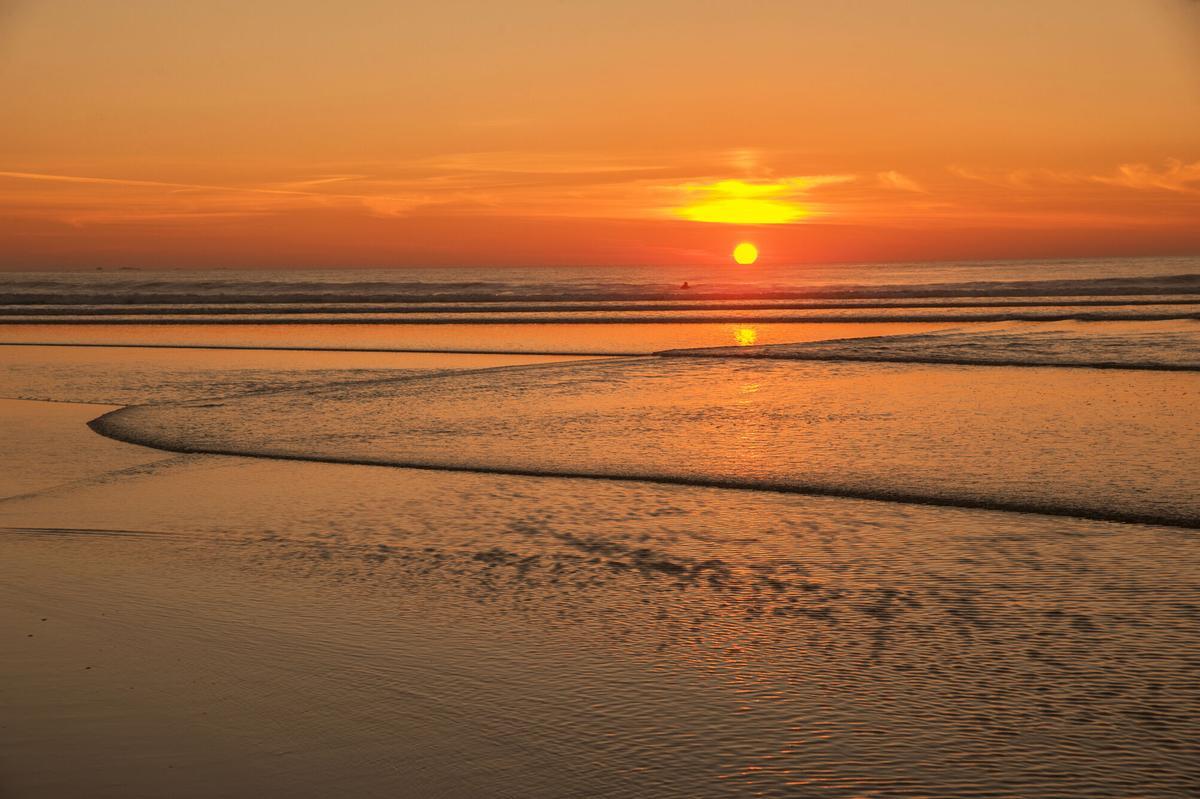 Atardecer en la playa do Vilar de Ribeira.