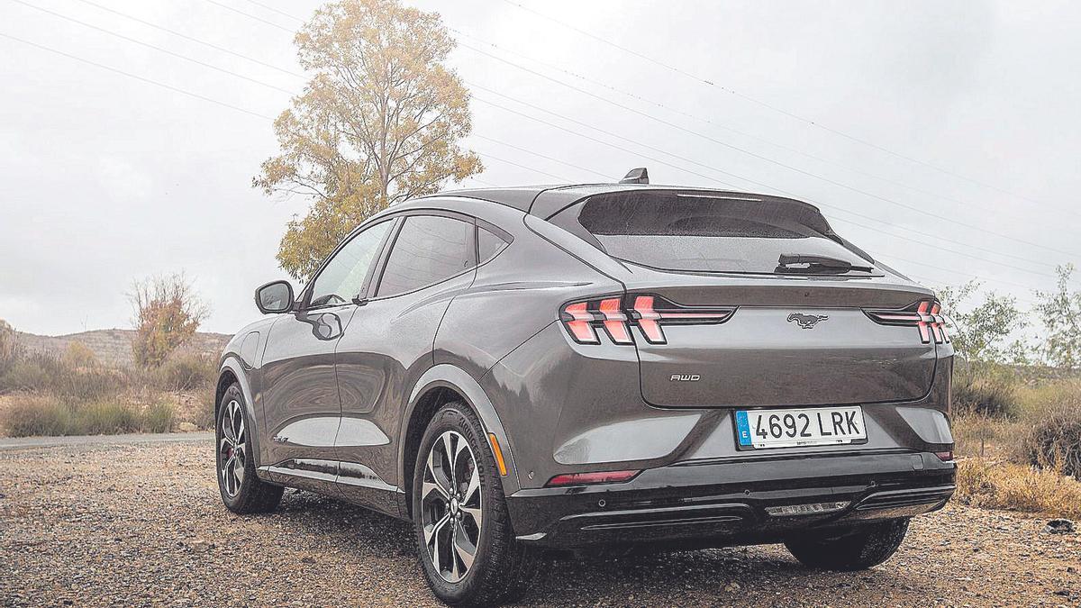 Vista trasera del Ford Mustang Mach-E