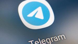 Archivo - The icon of the app Telegram is seen on the screen of a smartphone