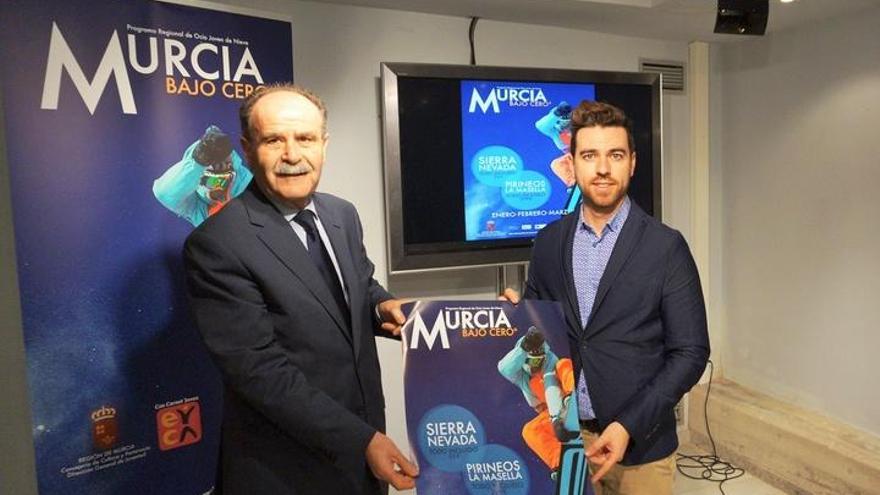 Juan Antonio Campillo (i) y Francisco Sánchez, ayer, en la presentación de ´Bajo Cero´.