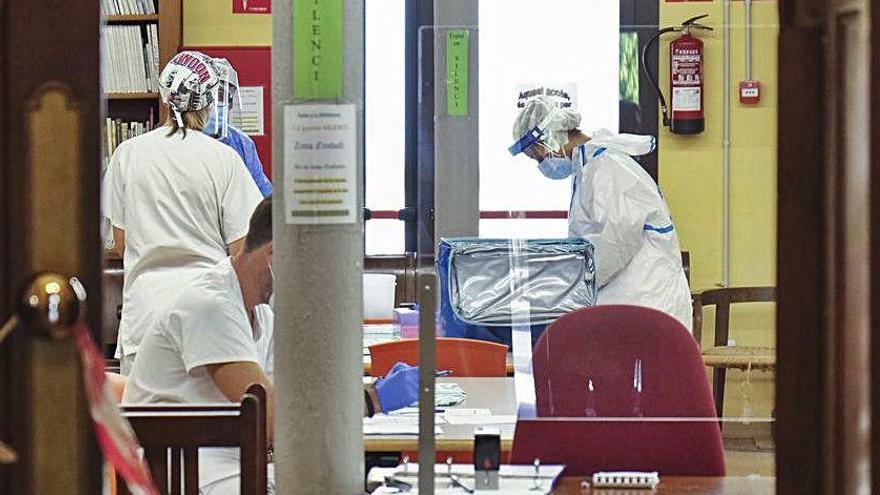 Proves de PCR a la biblioteca de l&#039;institut Lluís de Peguera de Manresa