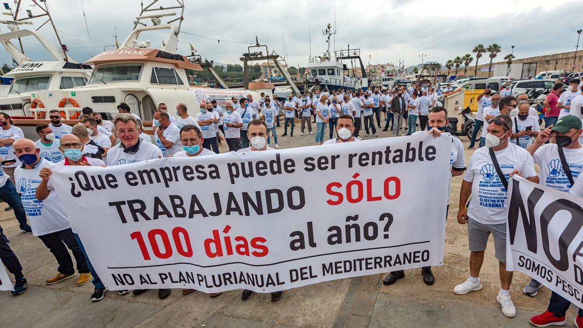 Los pescadores protestan en La Vila