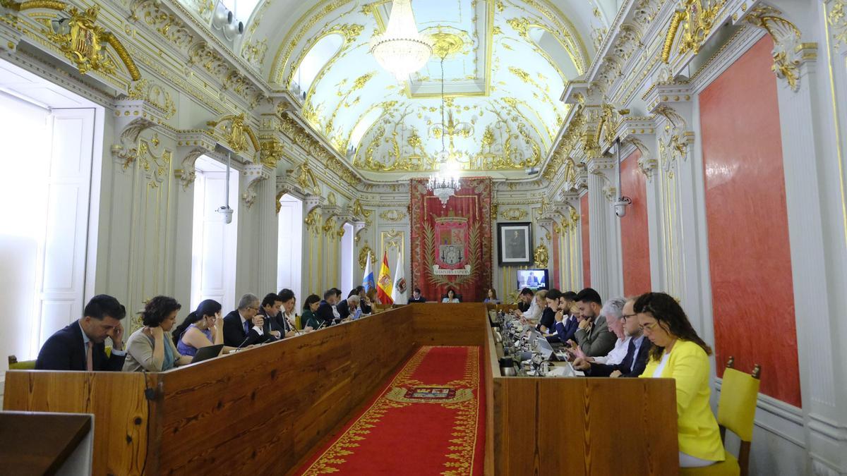 Pleno municipal de Las Palmas de Gran Canaria este viernes en las Casas Consistoriales.