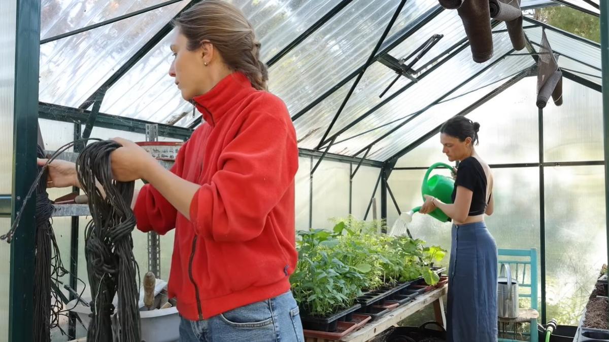 Karolina y Annika han aprendido una lección vital: "Lo más importante no es producir, es saber qué hacer con lo que produces".