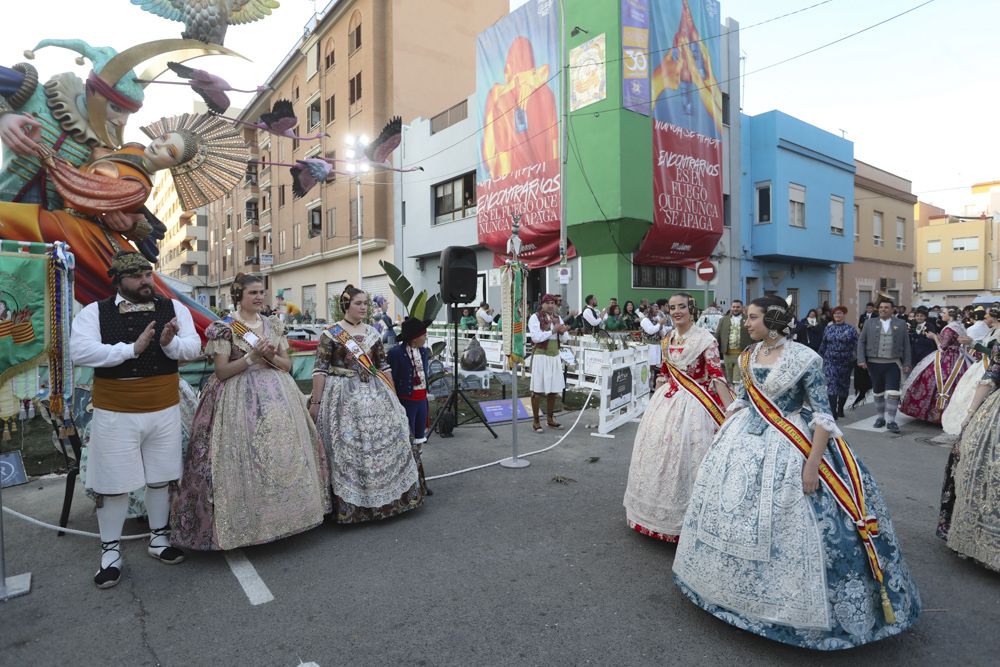 Visita de cortesía a las fallas del Port de Sagunt