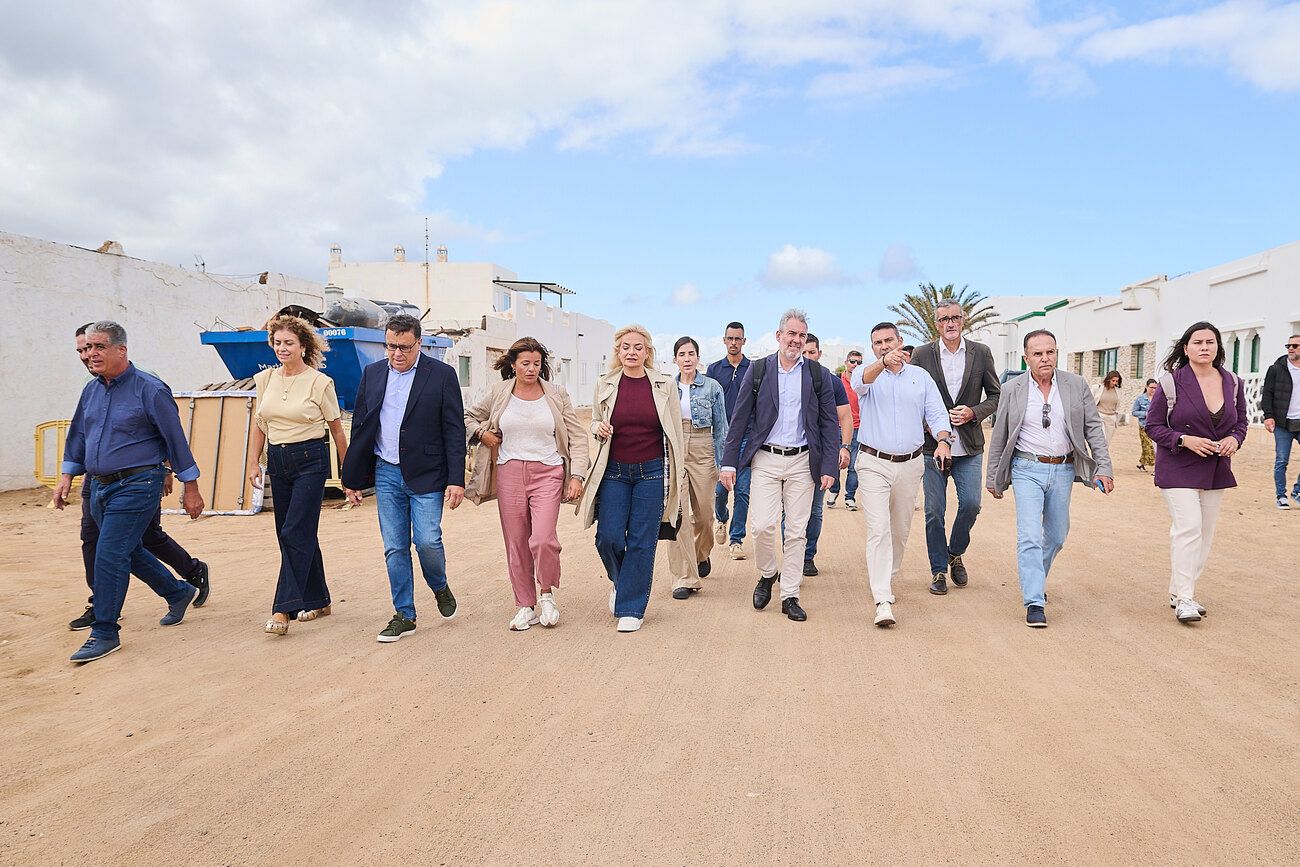 Visita de Fernando Clavijo a La Graciosa