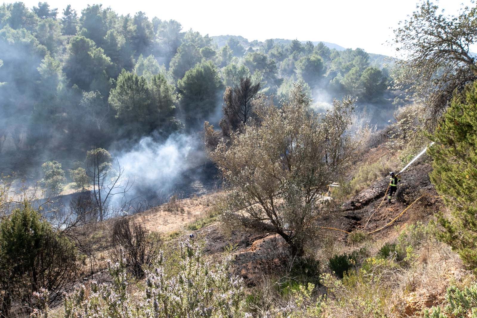 Alarma por un incendio en un torrente de Ibiza