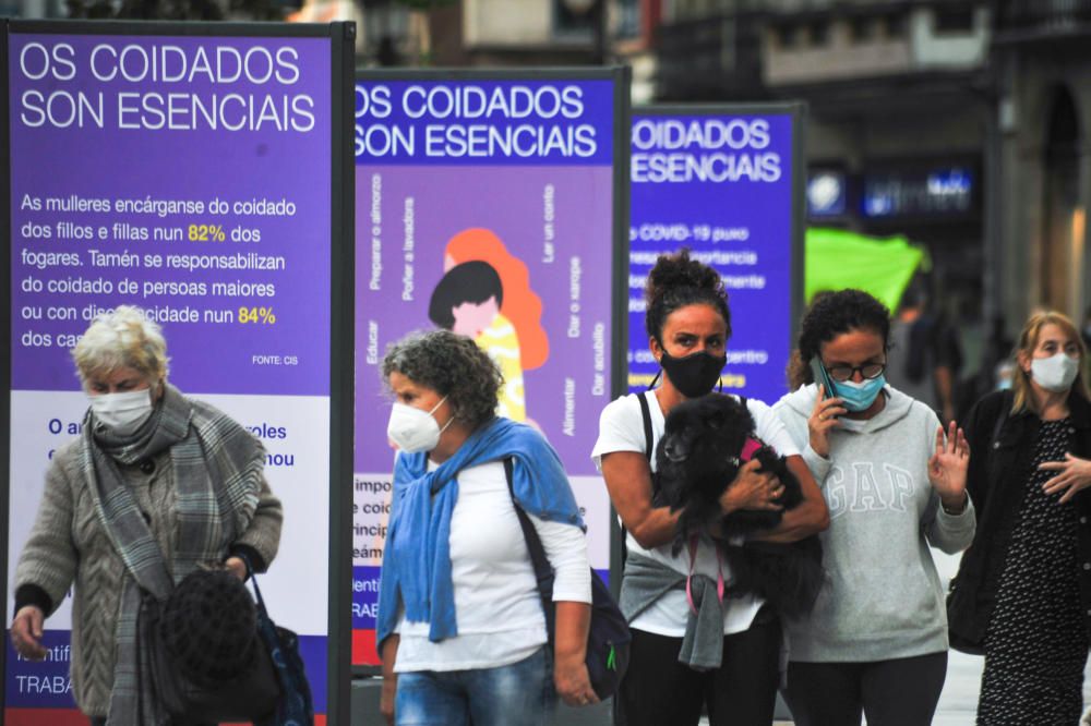 Los paneles de la exposición de la Plaza de Galicia. // Iñaki Abella