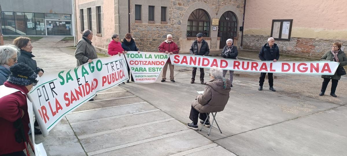 Concentración número 202 por la sanidad celebrada en Bermillo de Sayago