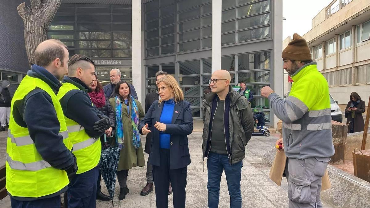 Visita de la delegada del Gobierno al plan de empleo dana en Alaquàs.