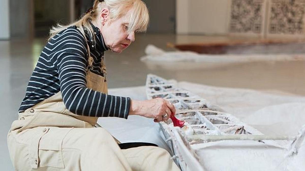 La artista Eva Lootz