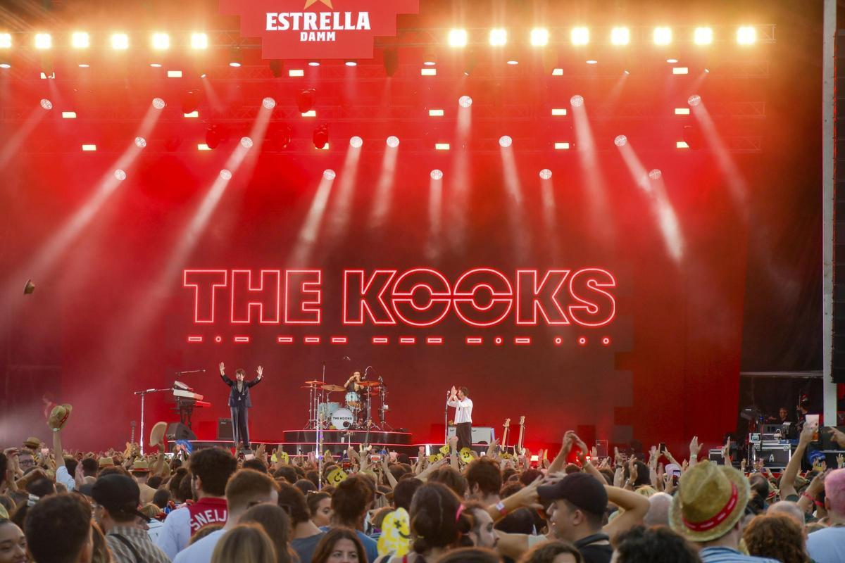 Uno de los momentos del concierto de The Kooks al Festival Cruïlla.