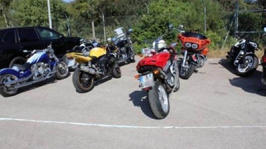 Unter anderem wurden diese Motorräder bei der Razzia im Juli 2013 beschlagnahmt.
