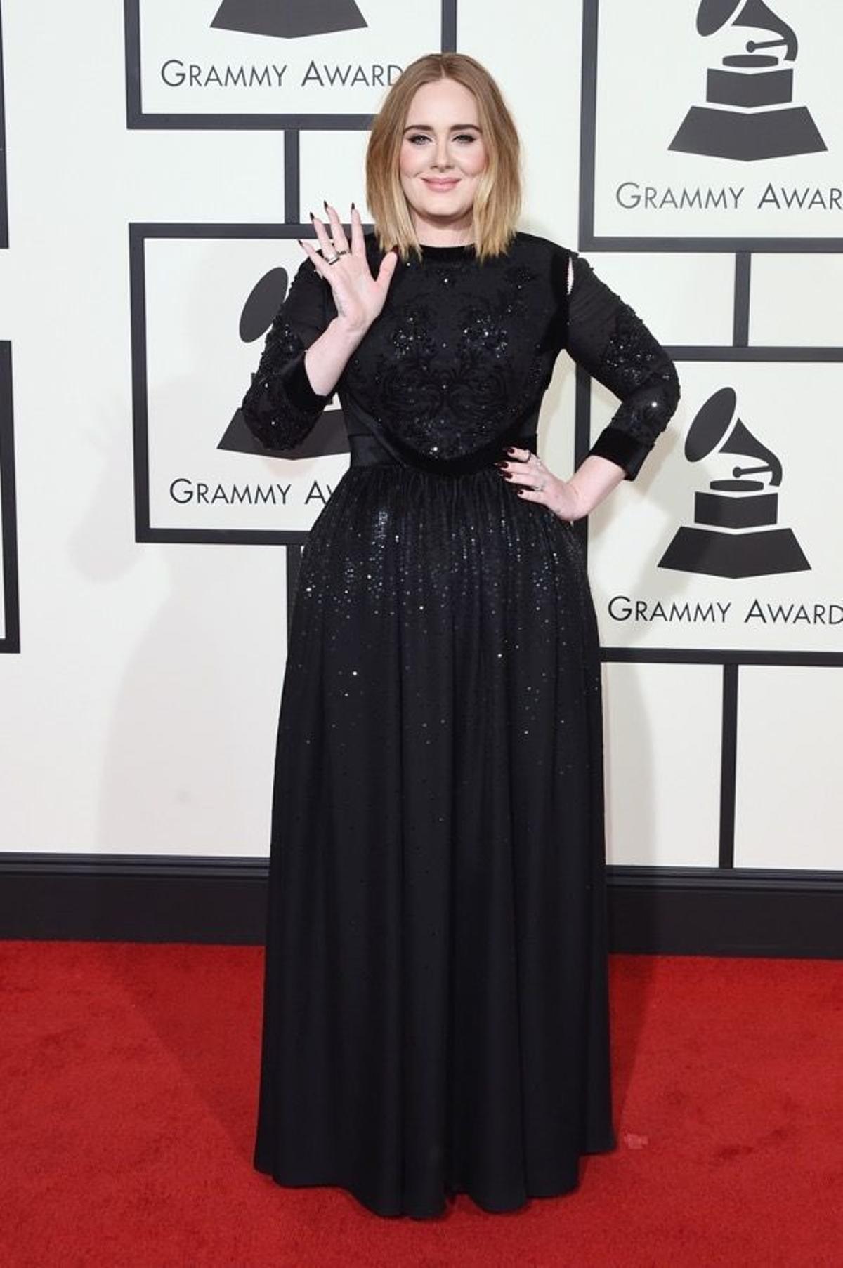 Las más elegantes de los Grammy, Adele