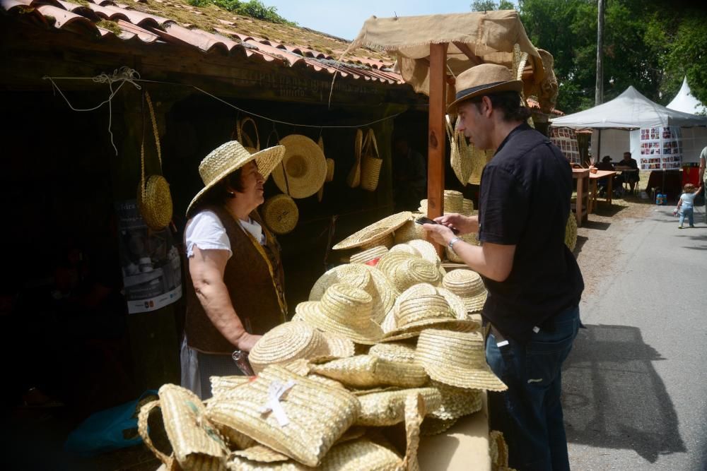 La feria de Cuspedriños rememora su esplendor