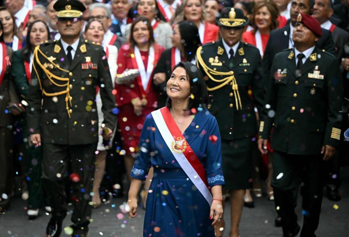 Keiko Fujimori crida a la reconciliació a l’assumir la presidència del Perú