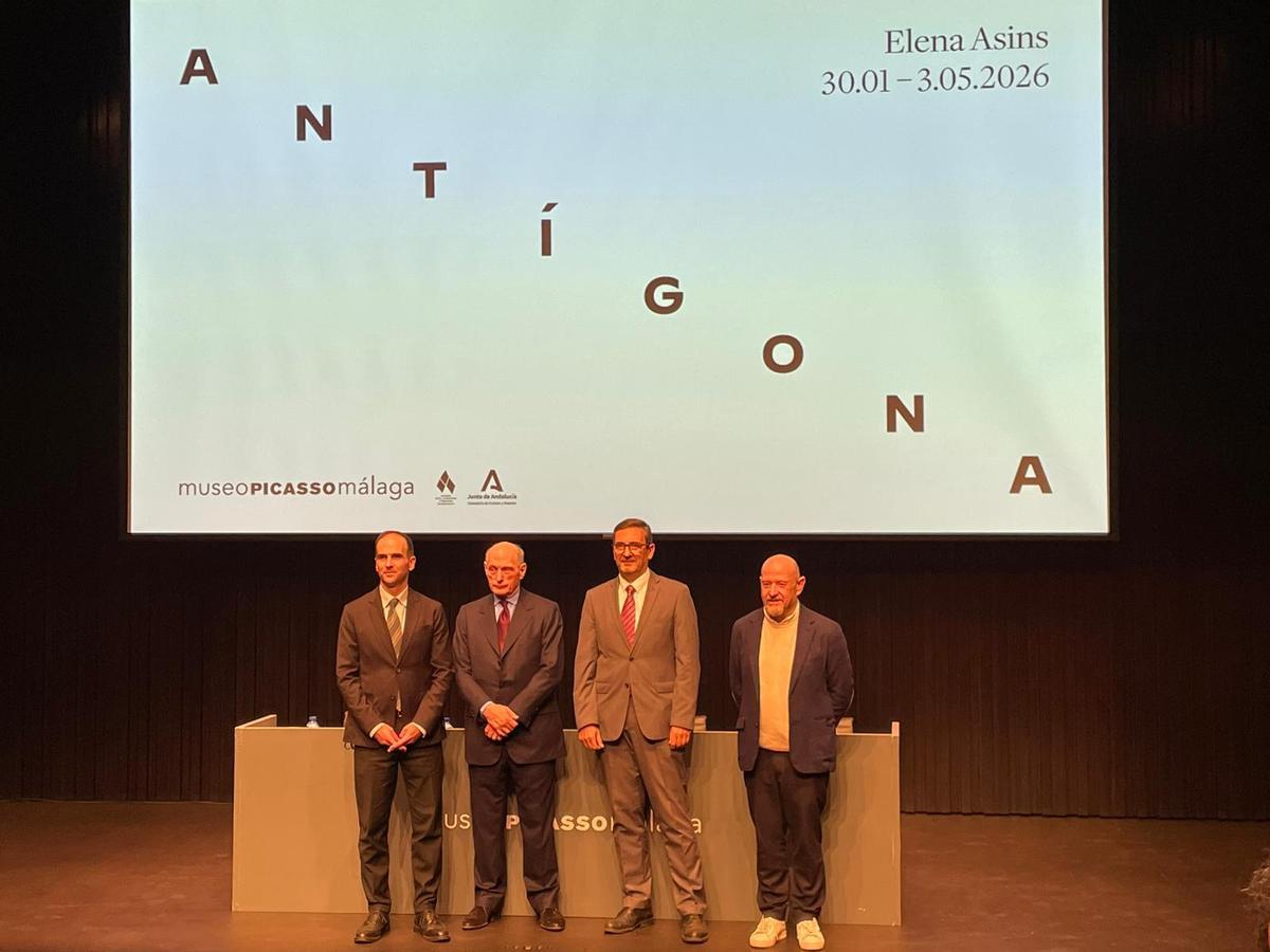El director artístico del MPM, Miguel López-Remiro Forcada; el empresario, Bernard Ruiz-Picasso; el delegado de Turismo, Cultura y Deporte, Carlos García y el gestor cultural del Museo Reina Sofía, Carlos