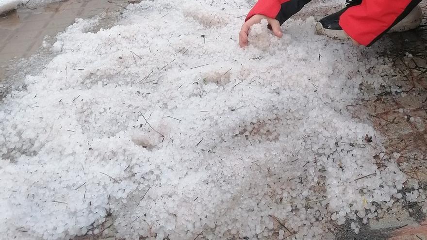 Hagel statt Schnee: Wie ein Wetterphänomen Kinderherzen auf Mallorca berührte