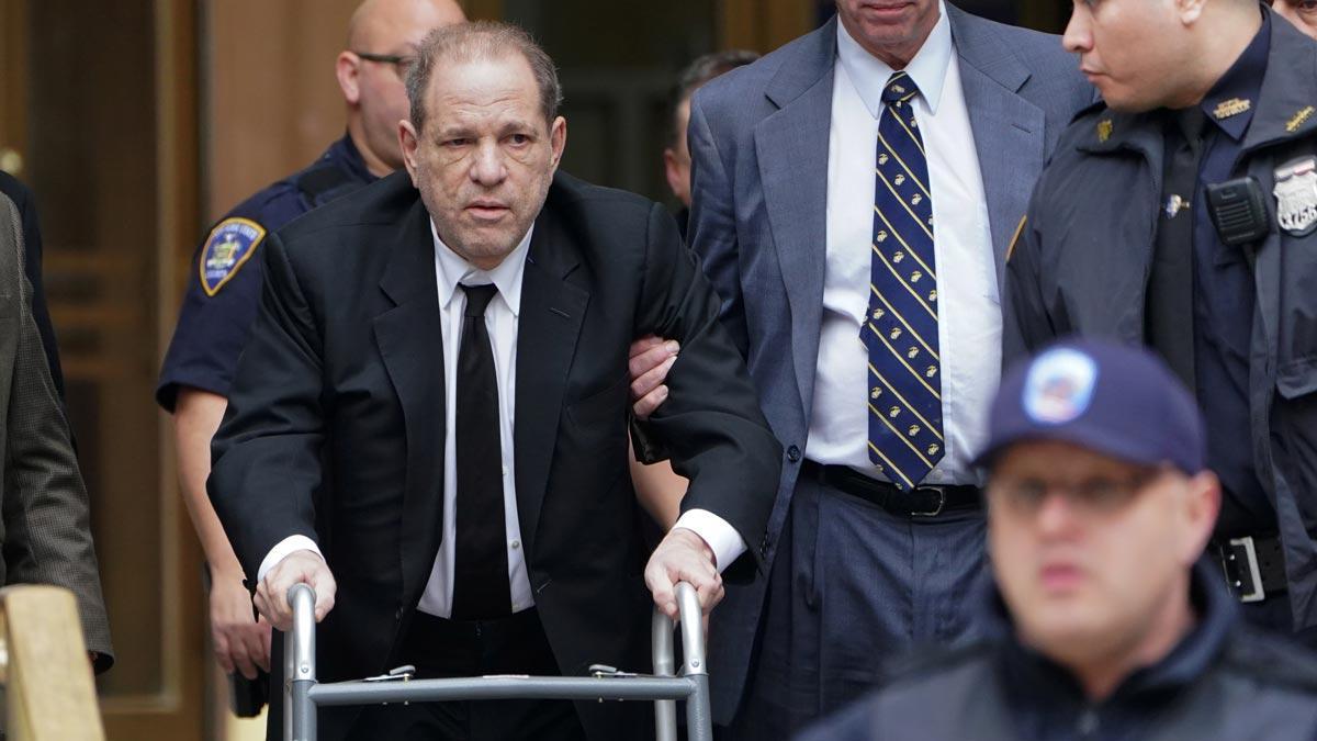 El productor de cine Harvey Weinstein llega a la Corte Suprema de Nueva York para el juicio por abuso sexual