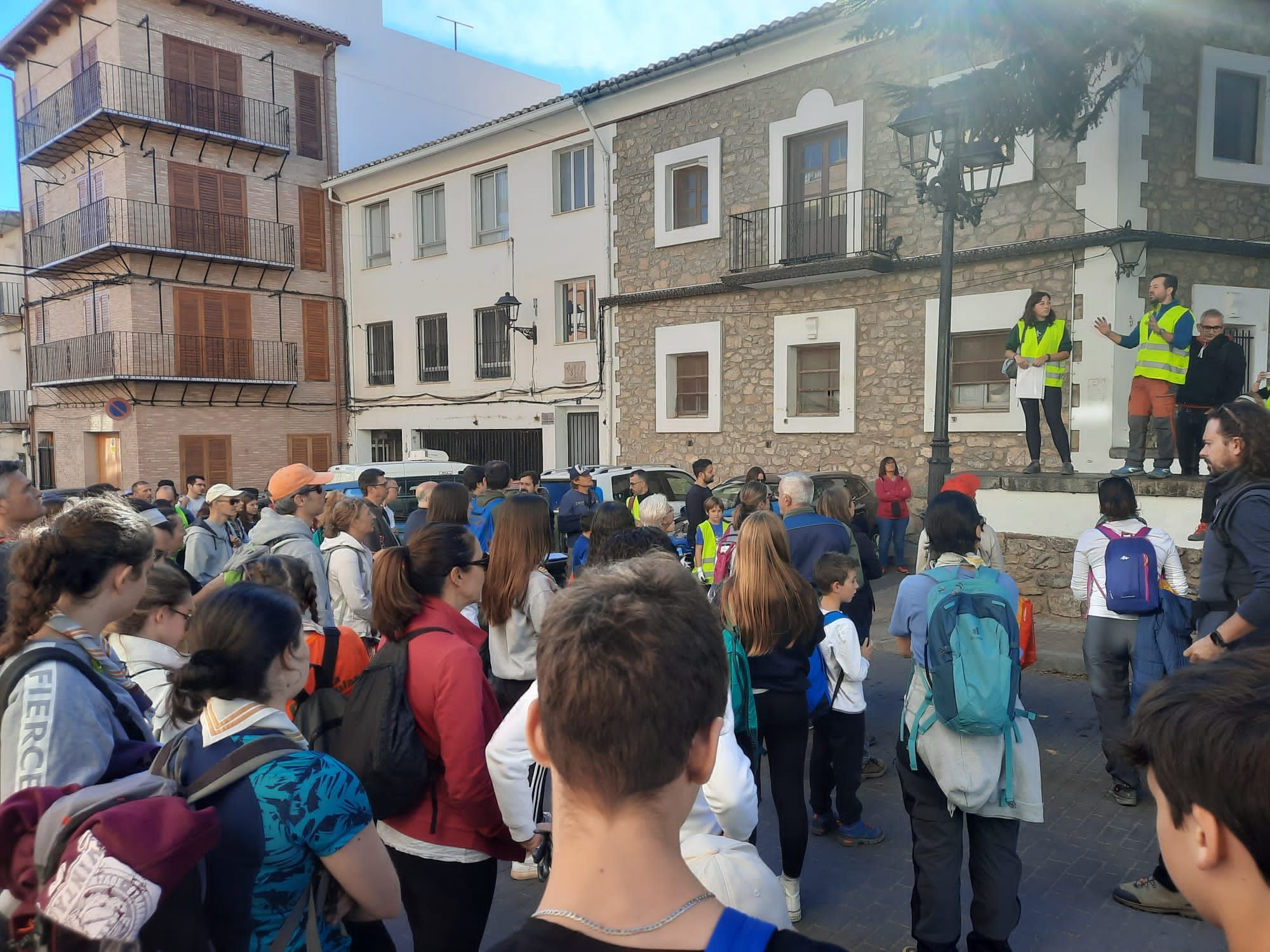 Descubre lo que han encontrado en una recogida de basura resurgida tras el gran incendio de Bejís