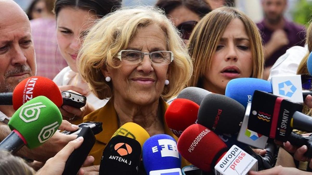 La candidata de Ahora Madrid, Manuel Carmena, se dirige a los medios el pasado lunes.