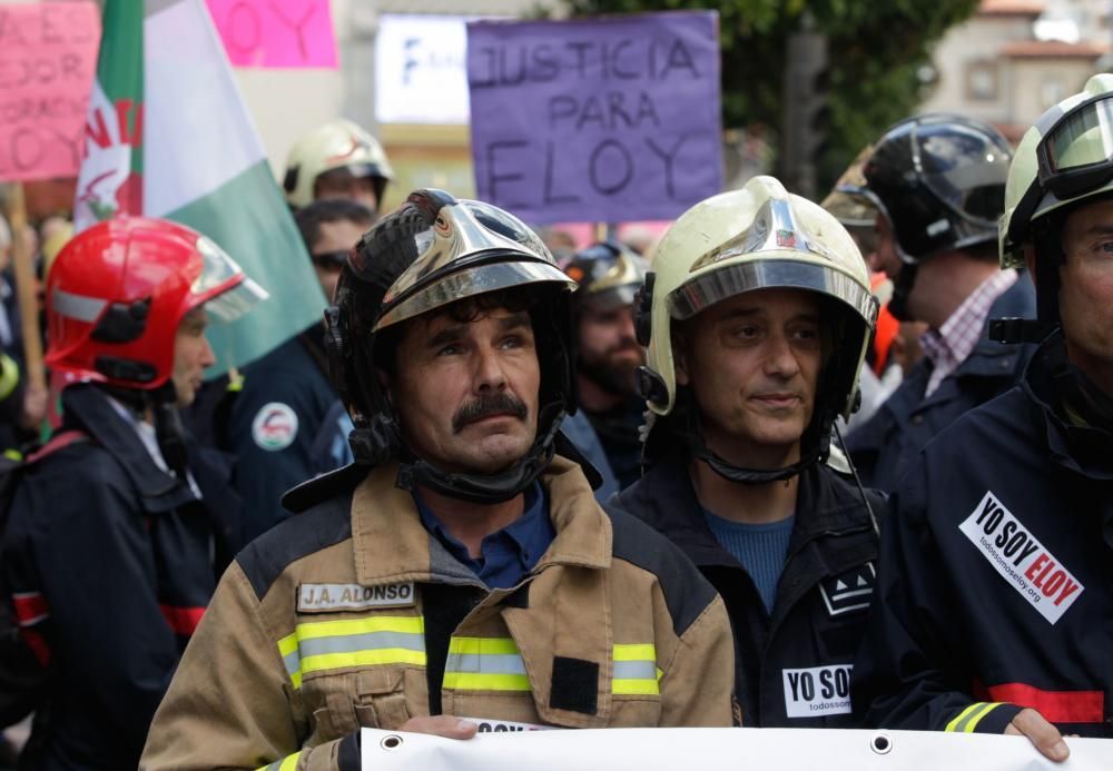 Manifestación de bomberos de toda España en Oviedo por Eloy Palacio