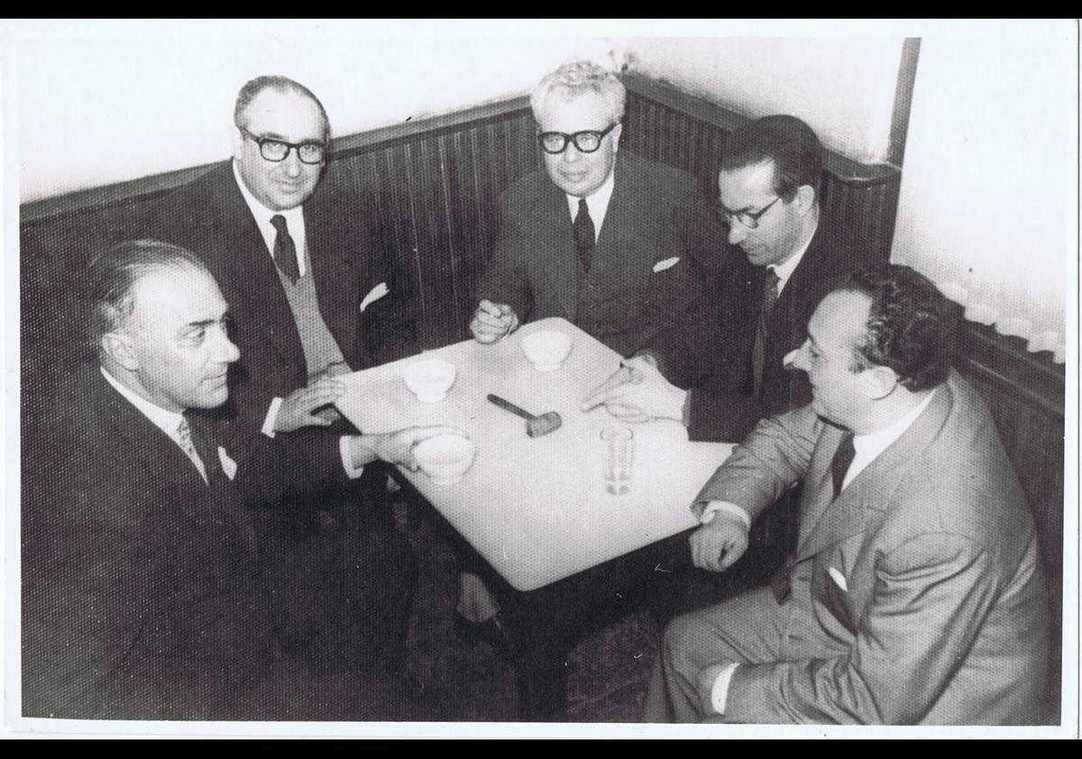De esquerda a dereita, Pedro Díaz, Álvaro Cunqueiro, Francisco Fernández del Riego, Ramón Piñeiro e Emilio Álvarez Blázquez (1963)
