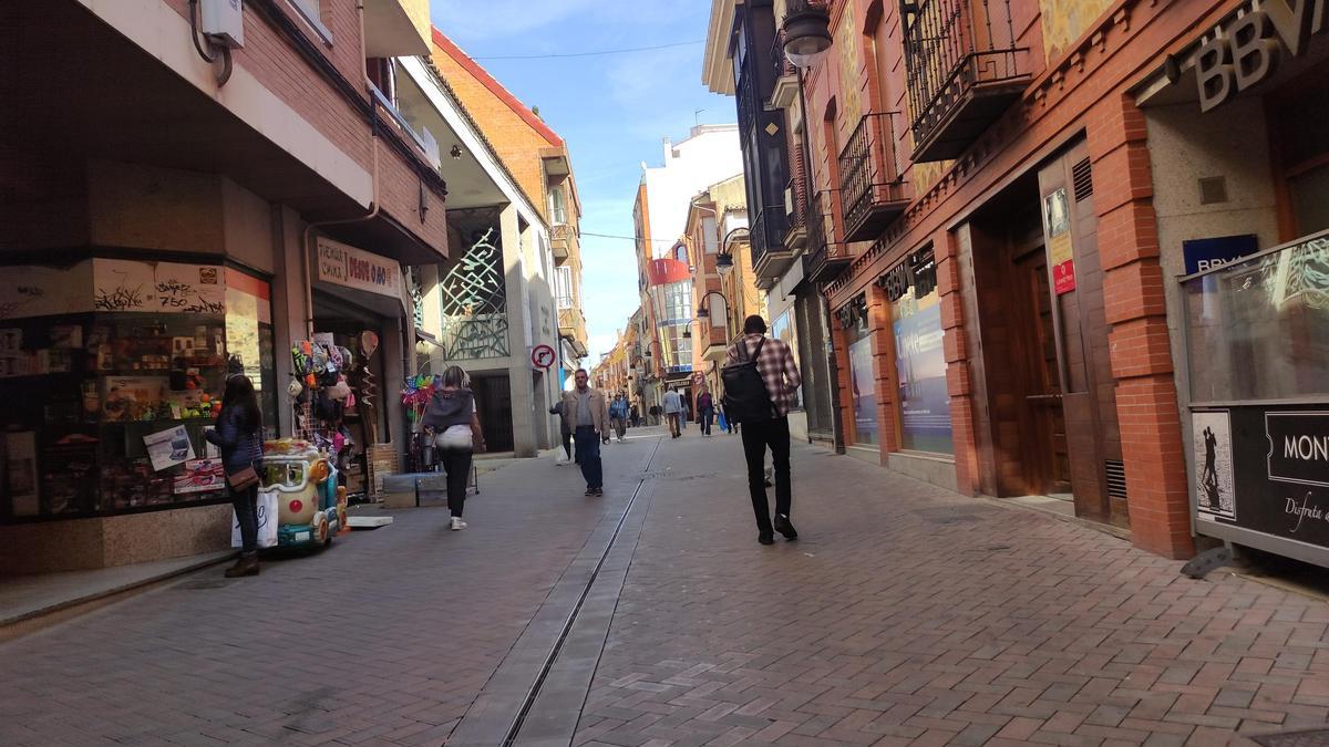 Calle Herreros, una de las vías comerciales de Benavente.