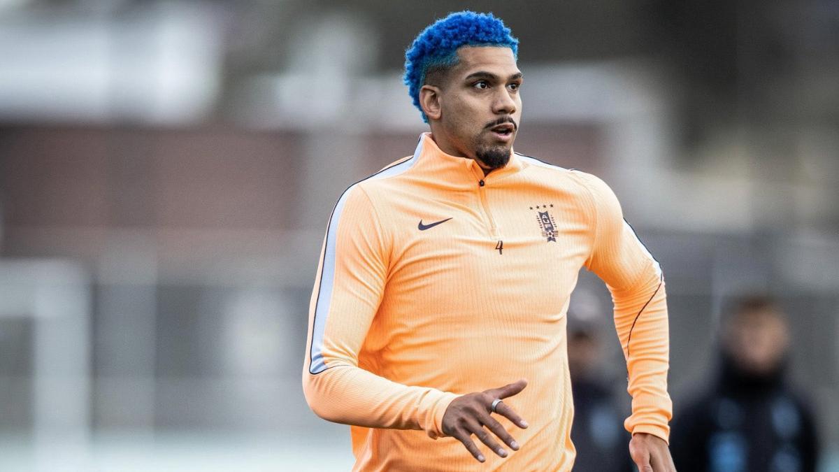 Araujo, en un entrenamiento con la selección de Uruguay de preparación para el Mundial 2026