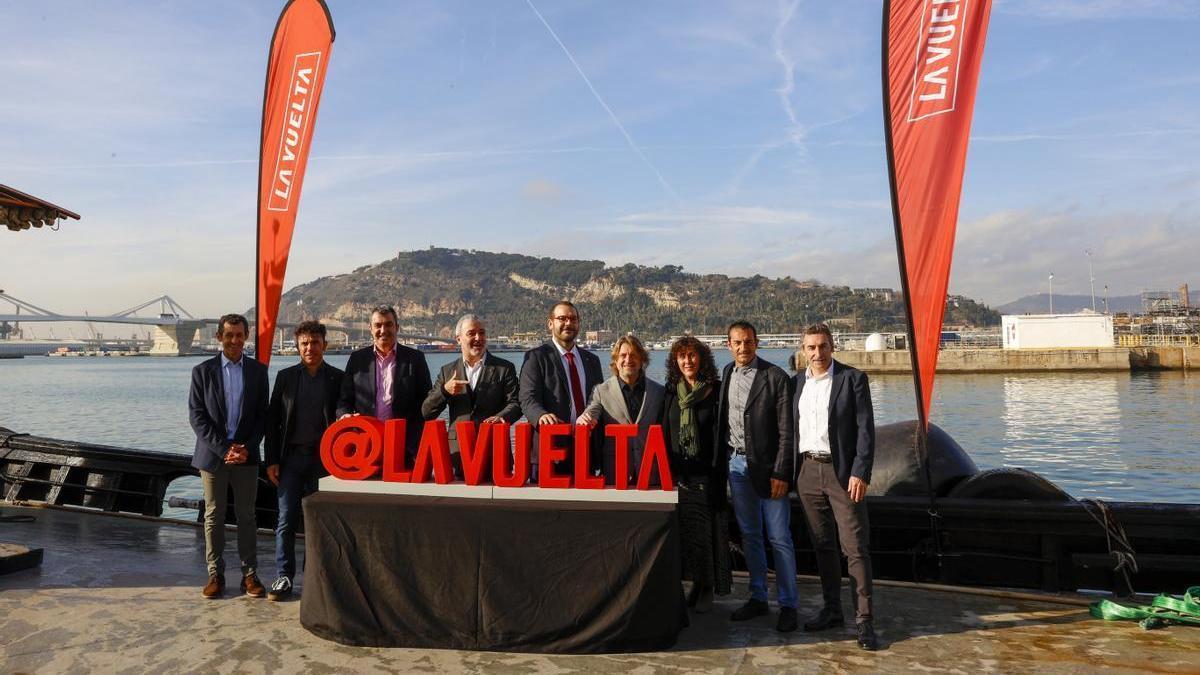 Presentación en el puerto de Barcelona de las dos primeras etapas de la Vuelta Ciclista a España 23