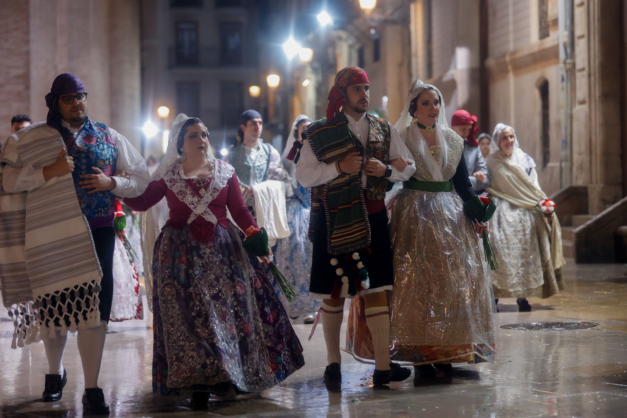 Todas las fotos de la Ofrenda del 18 de marzo por la calle San Vicente entre las 21:00 y las 22:00 horas