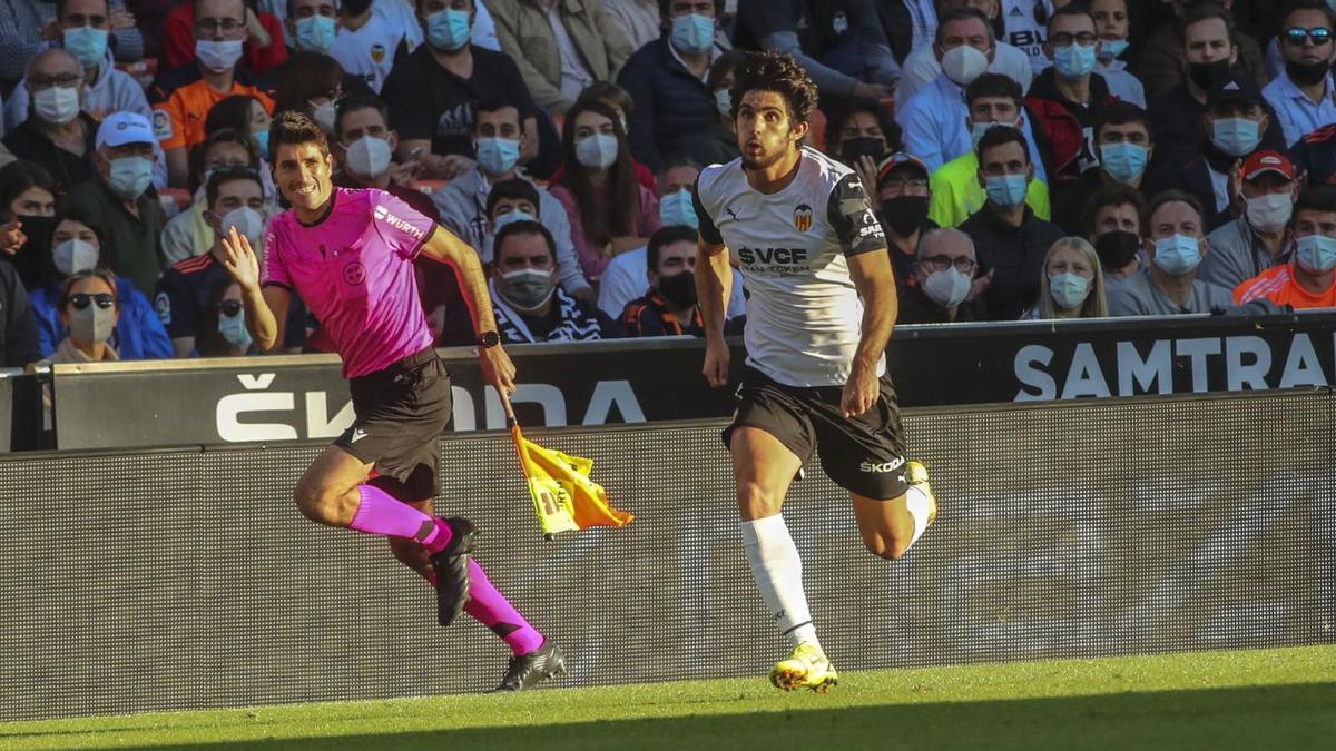 Guedes está siendo uno de 
los principales argumentos 
ofensivos del equipo.  f.calabuig