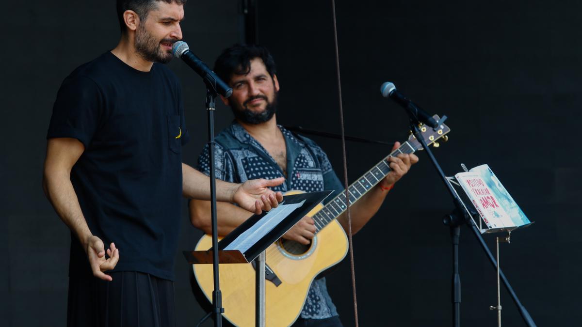 Intervención de Pablo Piñeiro con Fran Perea pidiendo mensajes de amor