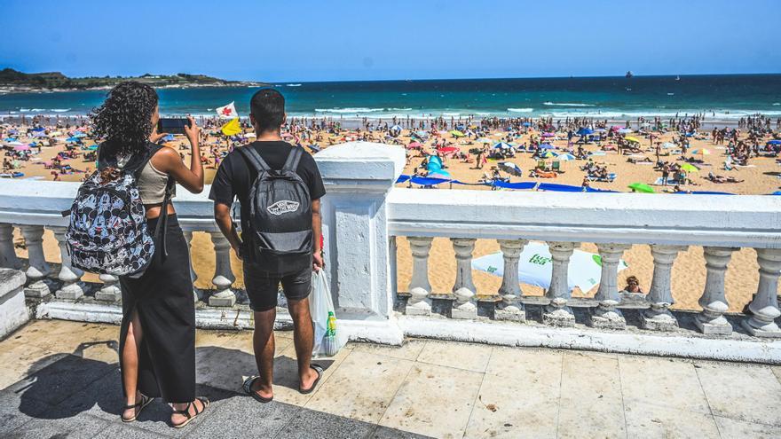 Turistična dejavnost v Španiji leta 2024 dosegla raven pred pandemijo in prispevala 12,6 % BDP