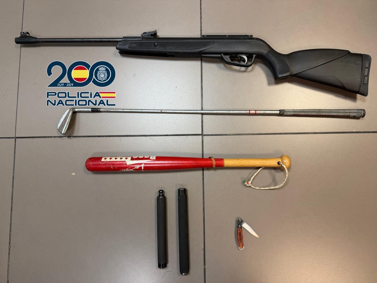 Armas encontradas durante la operación en el Grau.