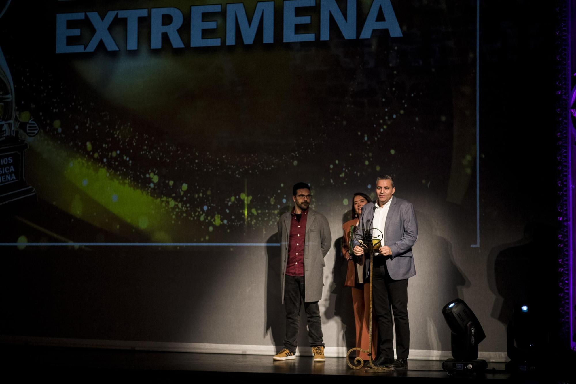 Galería | Robe triunfa en Cáceres en la fiesta de la música extremeña