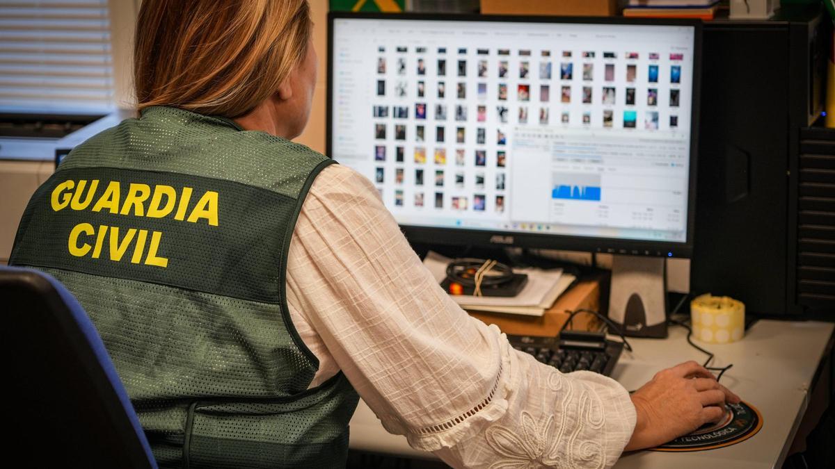 Unidad de Investigación Tecnológica de la Guardia Civil en Badajoz