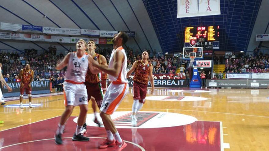 El Valencia Basket supo sufrir en Venecia.